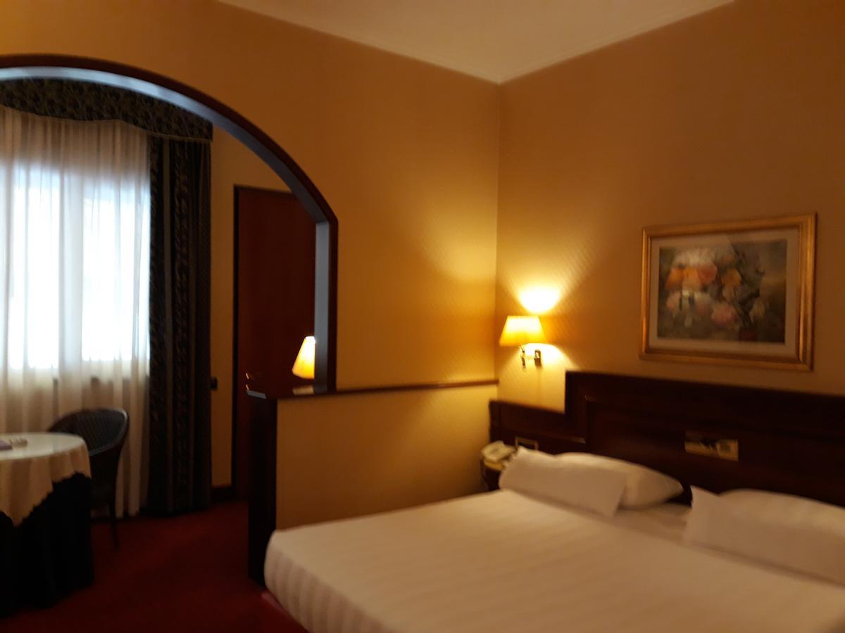Hotel Motel Luna Segrate Esterno foto